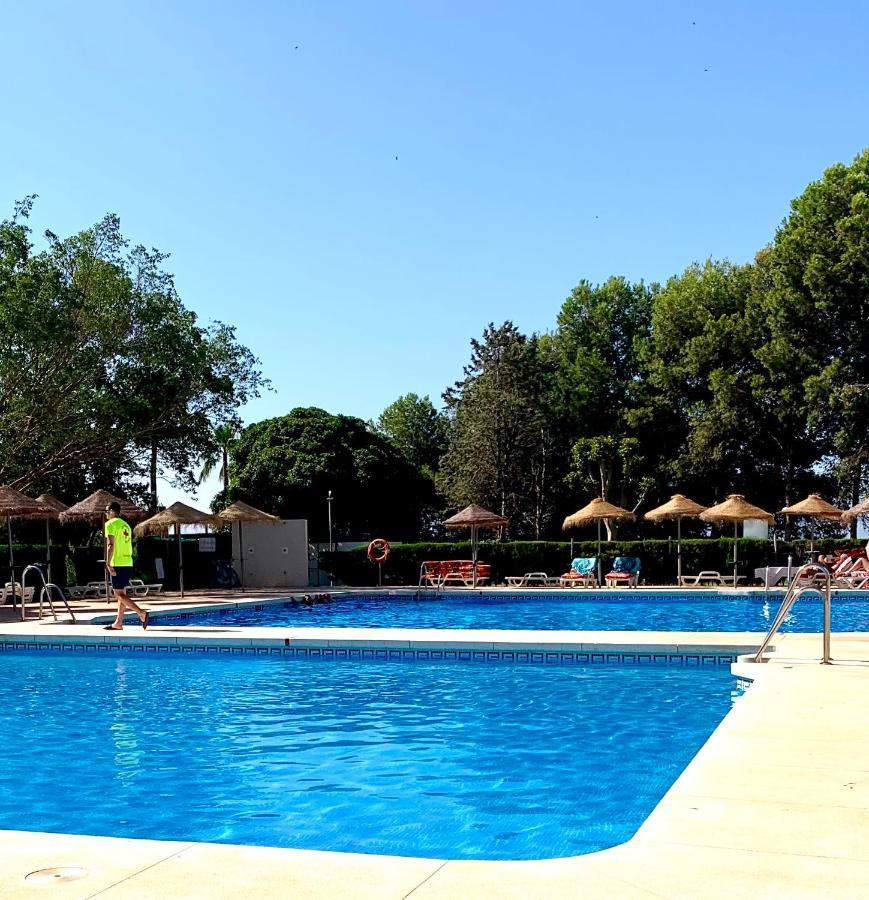 Apartamento Premium Con Piscina - Recepcion 24 Hs เบนัลมาเดนา ภายนอก รูปภาพ