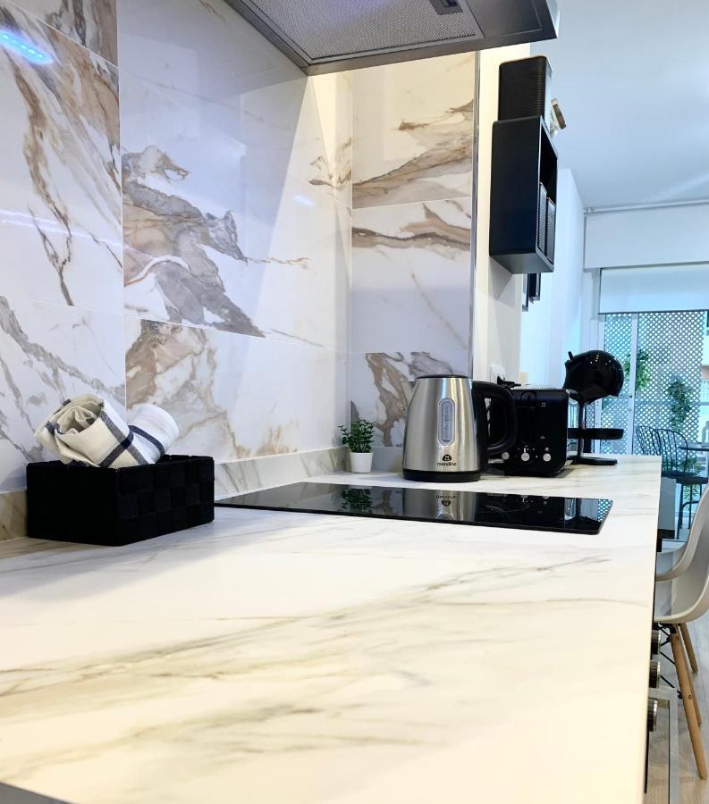 Apartamento Premium Con Piscina - Recepcion 24 Hs เบนัลมาเดนา ภายนอก รูปภาพ
