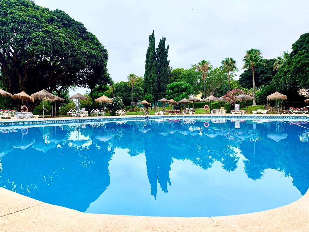 Apartamento Premium Con Piscina - Recepcion 24 Hs เบนัลมาเดนา ภายนอก รูปภาพ
