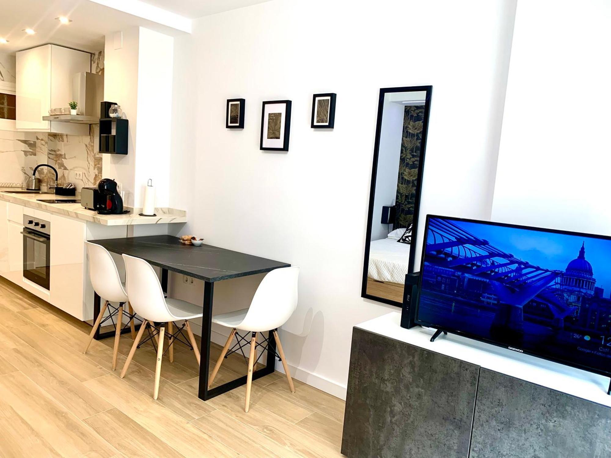 Apartamento Premium Con Piscina - Recepcion 24 Hs เบนัลมาเดนา ภายนอก รูปภาพ