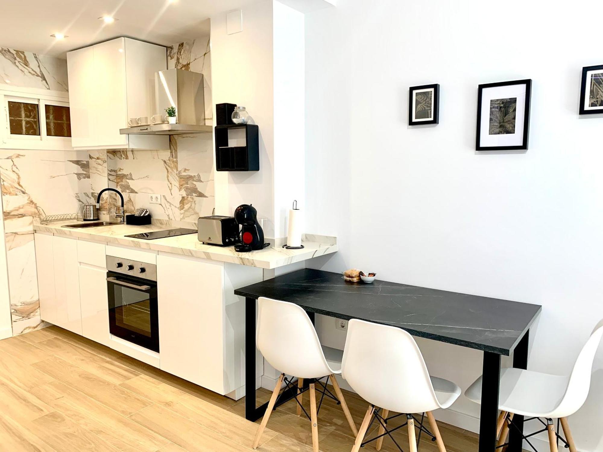 Apartamento Premium Con Piscina - Recepcion 24 Hs เบนัลมาเดนา ภายนอก รูปภาพ