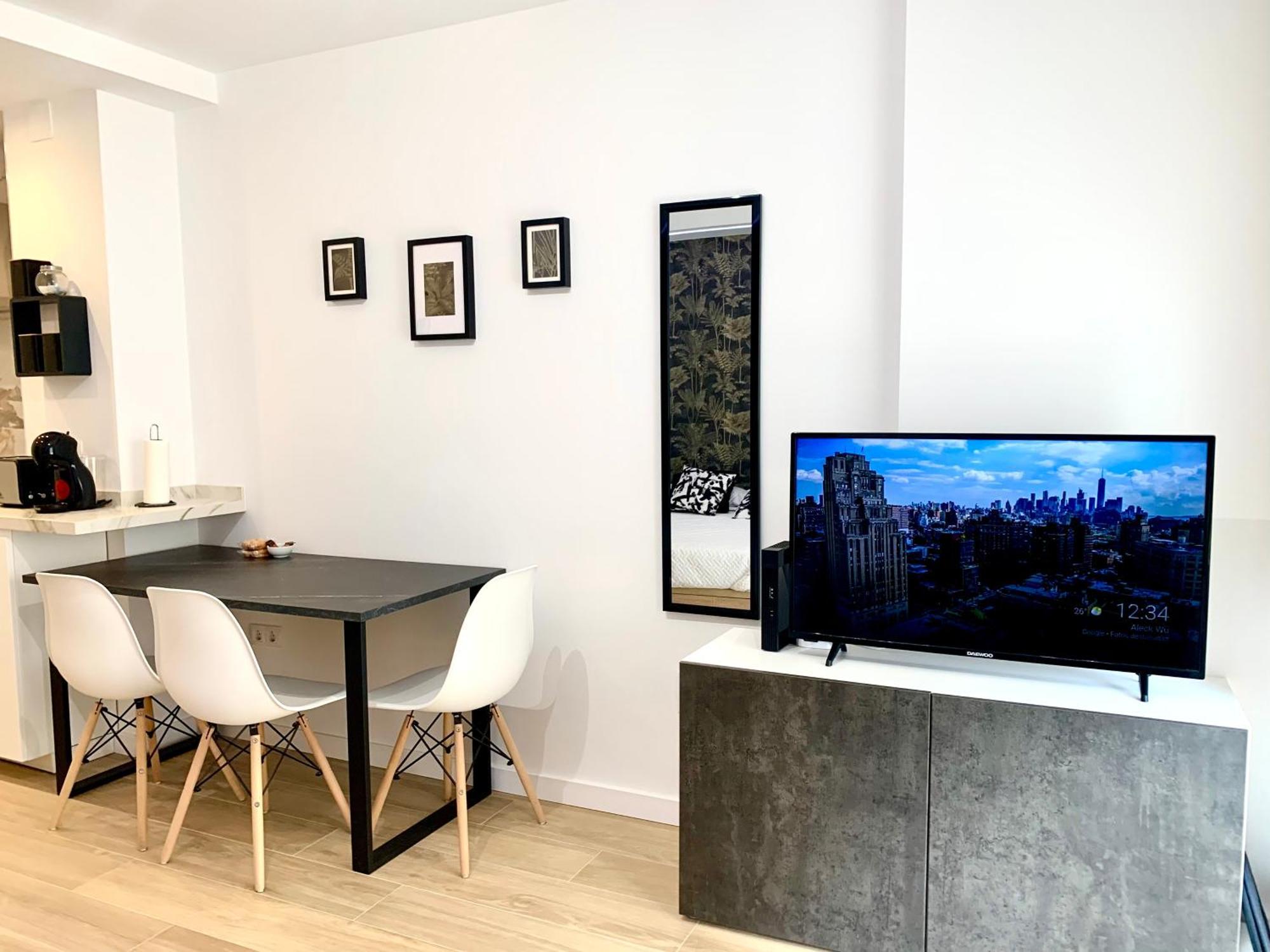 Apartamento Premium Con Piscina - Recepcion 24 Hs เบนัลมาเดนา ภายนอก รูปภาพ